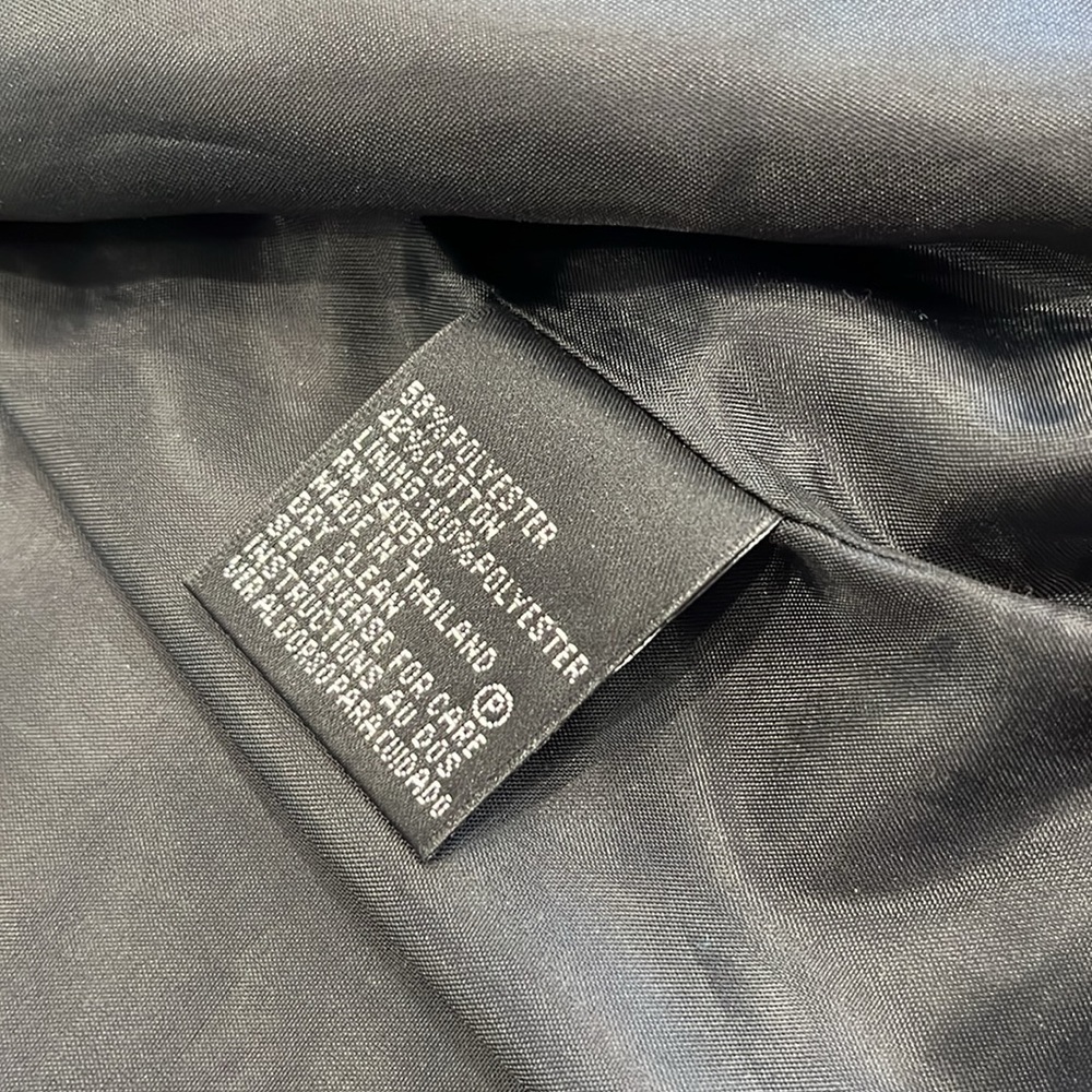 Kasper | Metallic Jacquard‎ Round Lapel Jacket | Red, Black, Gold | Petite 10 - Picture 10 of 13